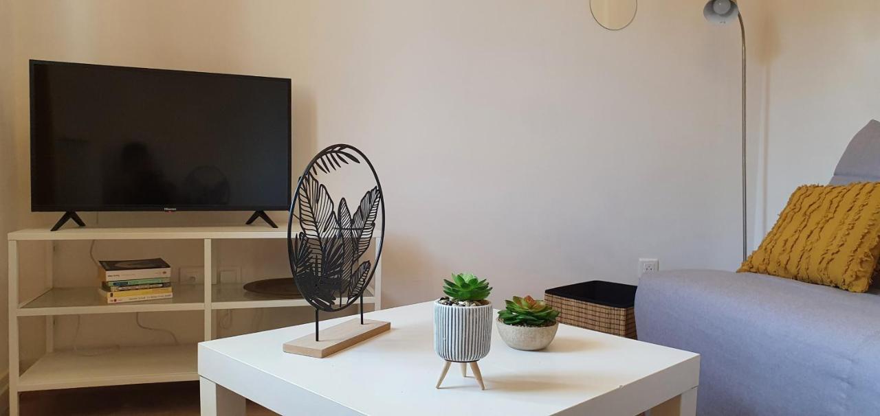 Studio Et Appartement A 2 Pas De La Cite Carcassone Kültér fotó